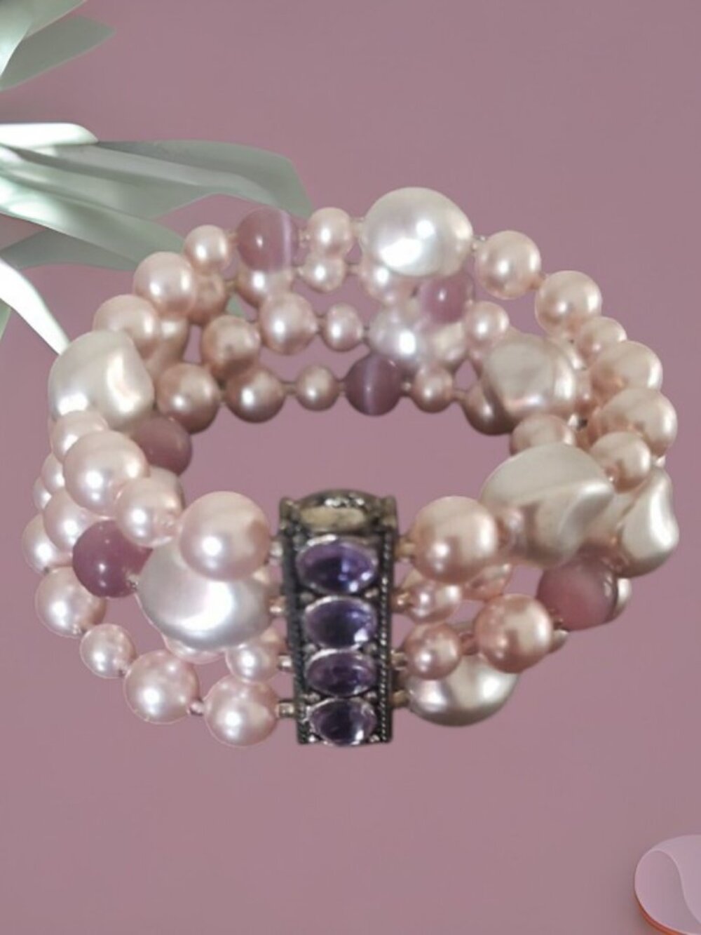 Natural 4 Row Freshwater Pearl Stretch Bracelet w/Lavendar Crystal Accent ✨NWOT✨ - Picture 2 of 8